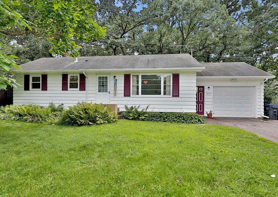 1st image of 2096 17th Ave E