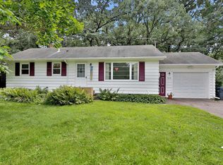 2096 17th Ave E, North Saint Paul, MN 55109