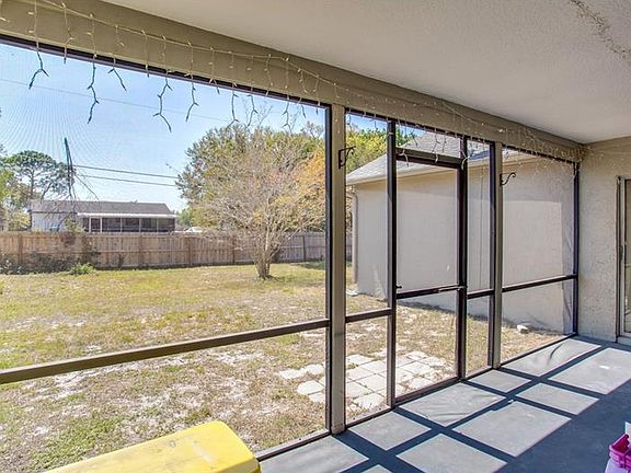 4th image of 2633 Windsor Heights St