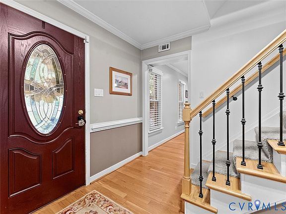 3rd image of 5705 Oak Knoll Ln