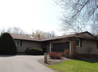 2413 Horizon Rd, Burnsville, MN 55337