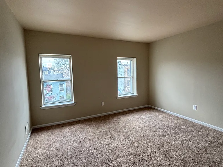116 S Schroeder St — Photo 11