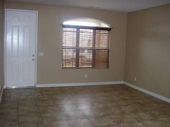 3rd image of 15593 Red Oak Way