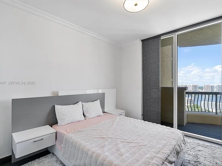 17875 Collins Ave #3005 — Photo 32