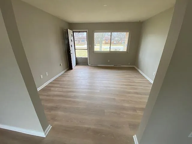 14136 Niagara Dr #1 — Photo 7