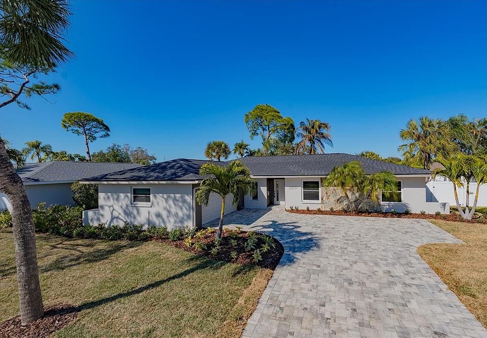 1st image of 2031 TANGLEWOOD WAY NE