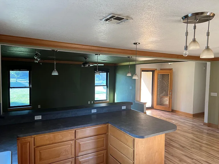2318 Heritage Trl — Photo 9