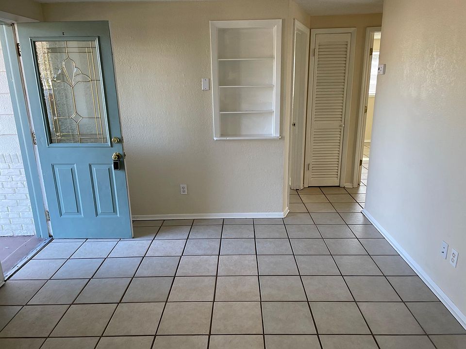 1st image of 3463 Pinehurst Dr
