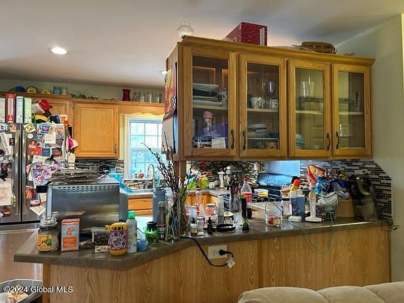 3rd image of 44 Mallory Avenue