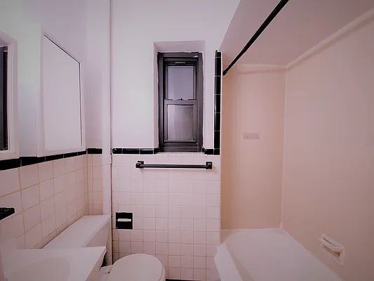 Rented by Douglas Elliman | media 14