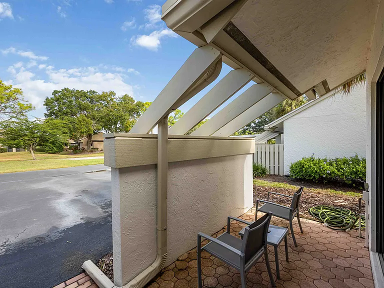 5370 Myrtle Wood #5370 — Photo 4