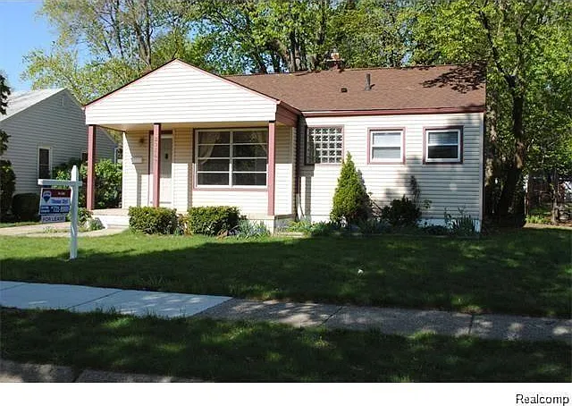 23269 Ithaca Ave — Photo 1