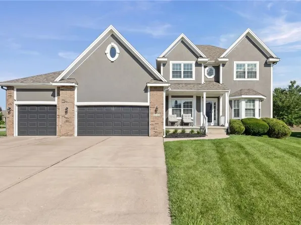 4001 SW Boulder Dr, Lees Summit, MO 64082