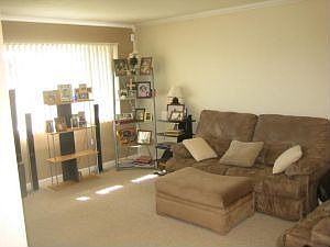 2nd image of 32435 Lois Way