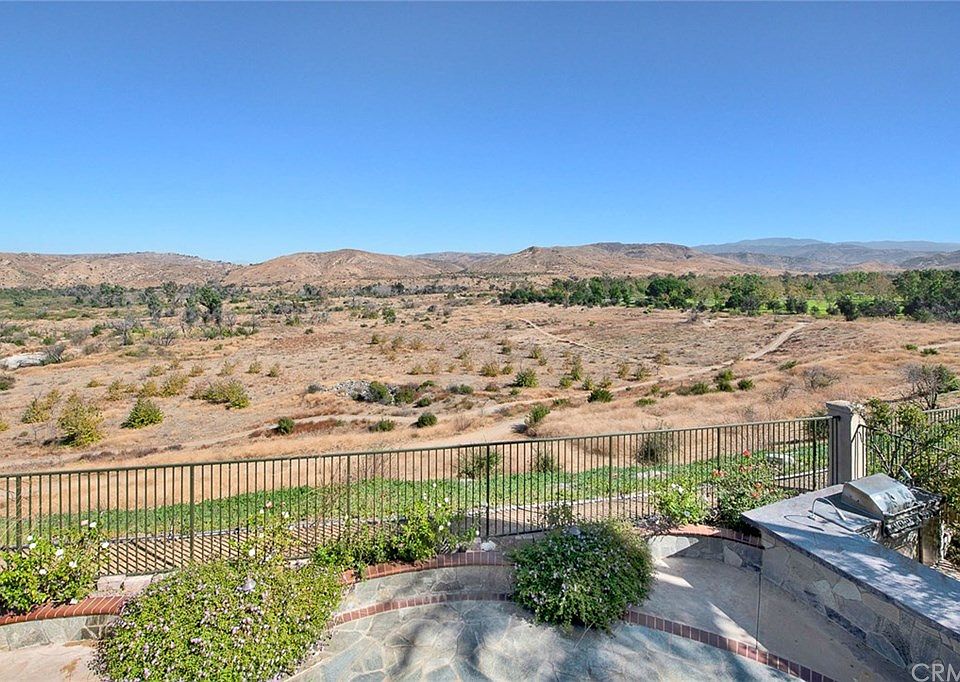 1st image of 8421 E Hillsdale Dr