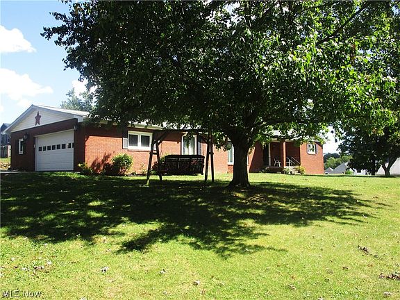 3rd image of 46938 Almar Cir E
