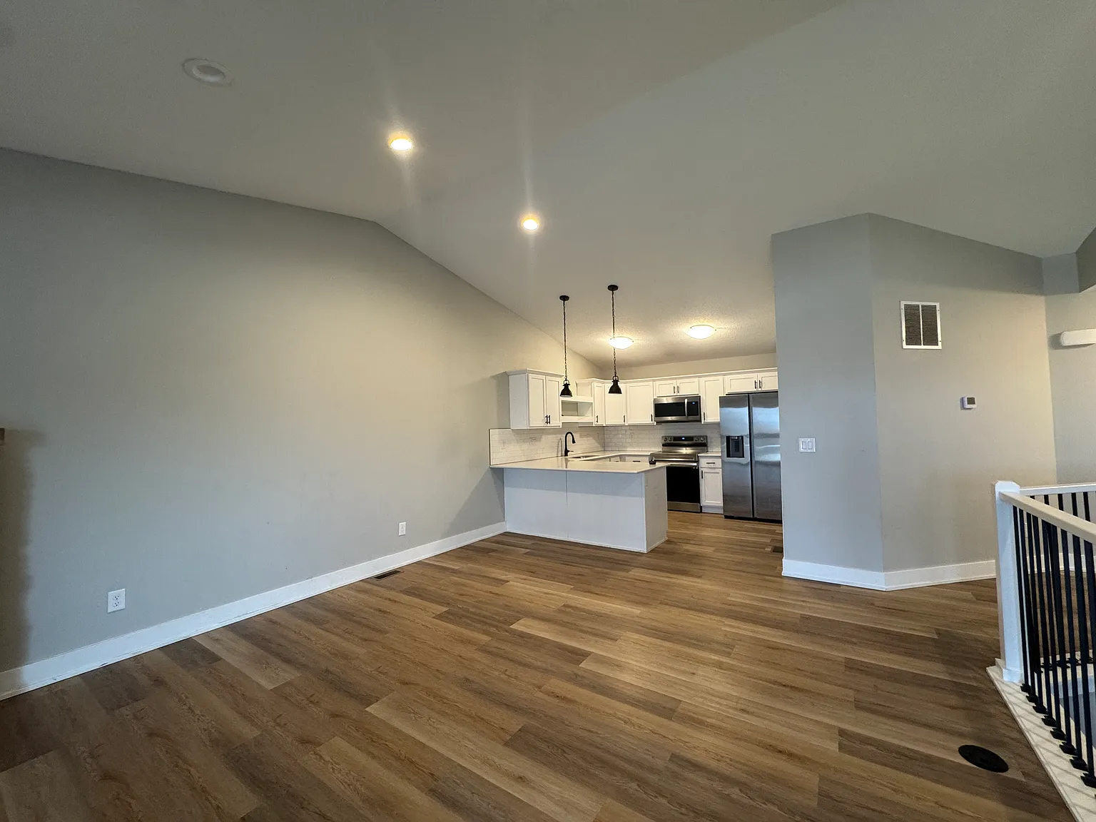 4 bed, 2148 sqft, $2,150 — Photo 4
