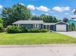 7 Silver Lake Ave, Smithfield, RI 02917