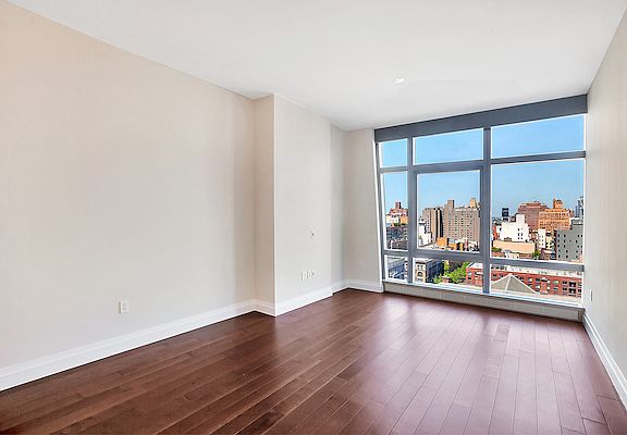 3rd image of 35 W 15th St APT 12B