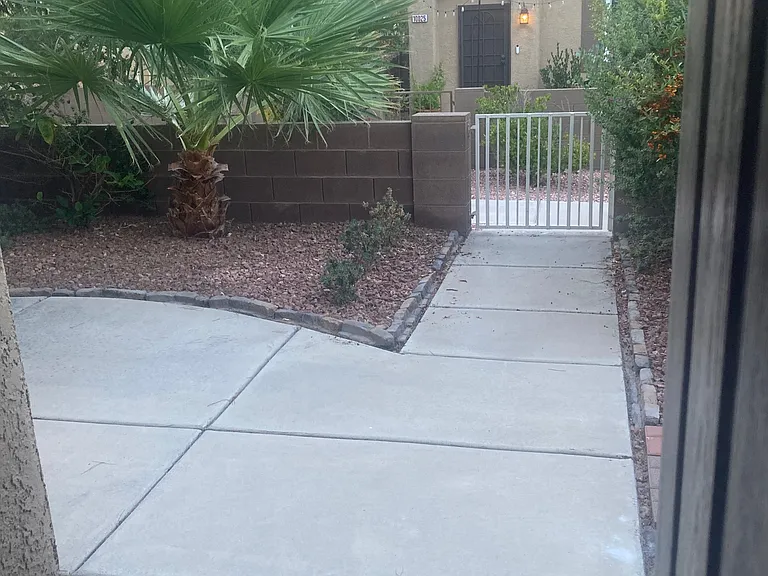 10024 Via Toro Ave — Photo 14