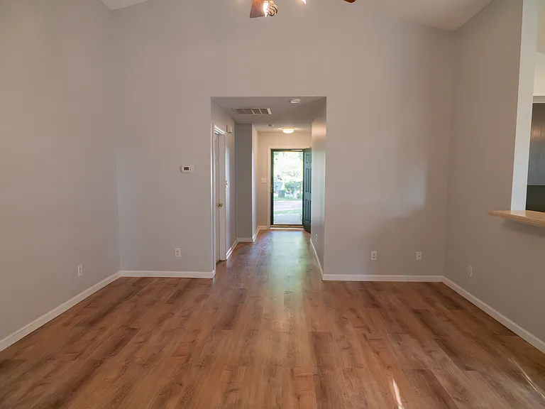 165 Nahcotta Dr — Photo 3