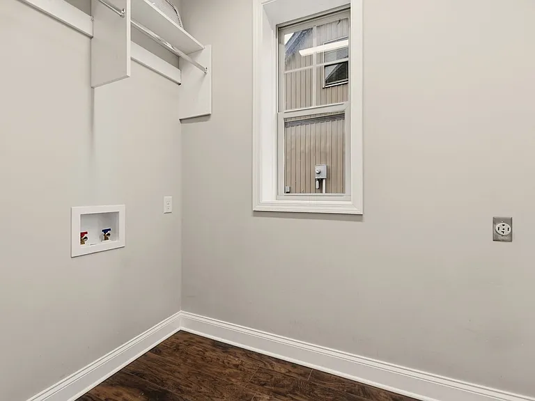 9924 Winding Hill Ln — Photo 36