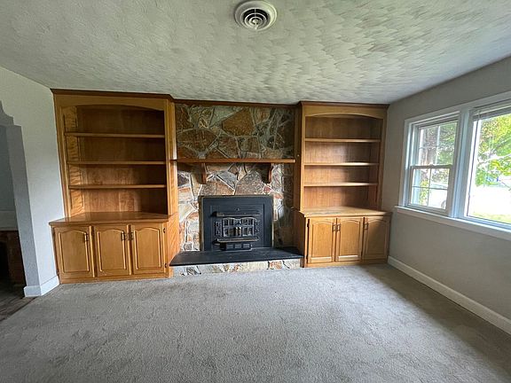 3rd image of 4623 Coronet Ave