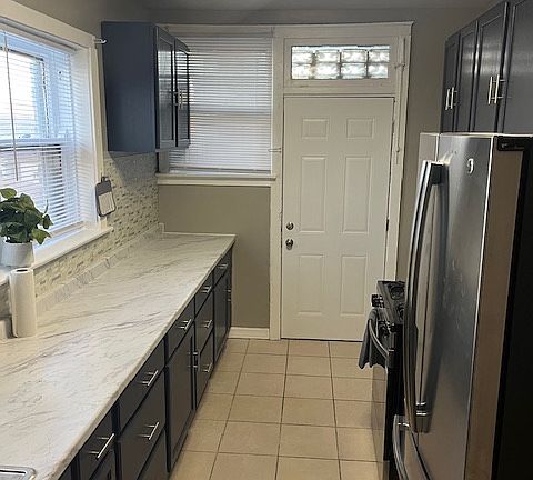 2nd image of 7721 S Hermitage Ave #2