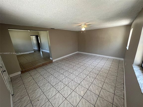 4th image of 1040 NE 143rd St