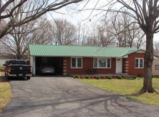 801 Meadow Ln, Murray, KY 42071