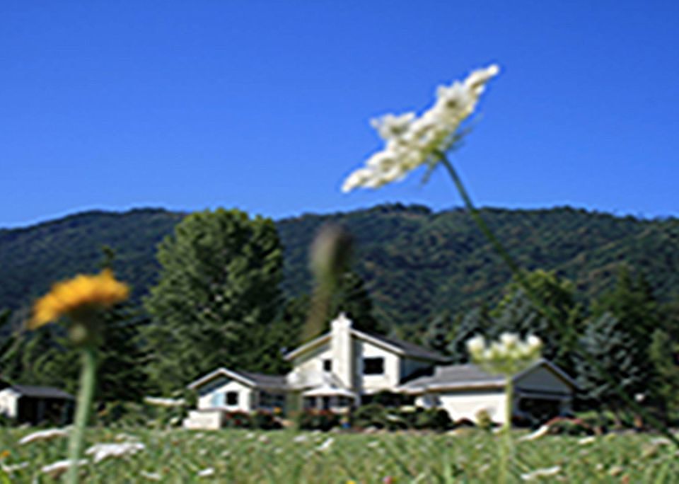 1st image of 1121 Old Highway 99 S