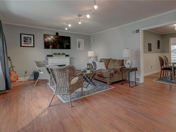 2nd image of 2615 W 79th Ter