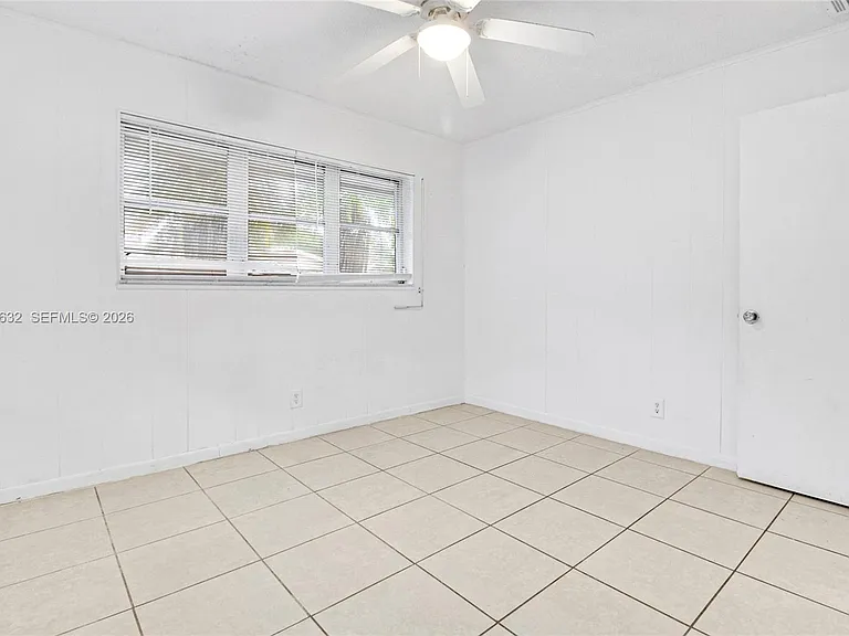 5718 NW 66th Ave — Photo 9