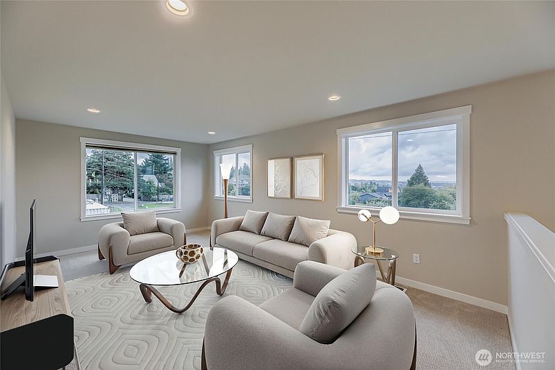 3rd image of 7620 9th Street SE