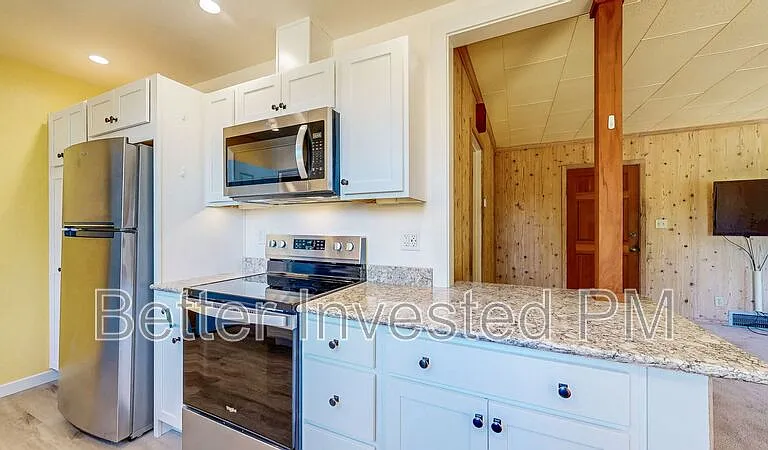 175 Giorno Ave — Photo 15