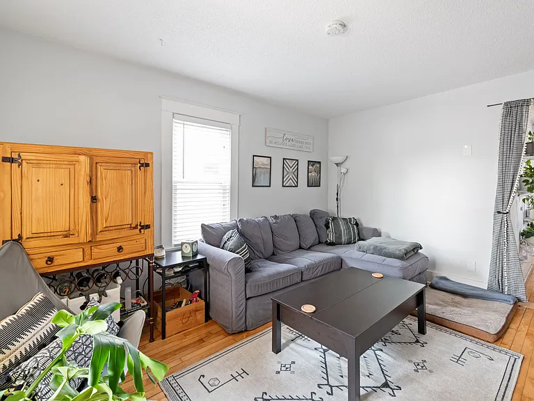 618 Van Buren St NE #1 — Photo 3
