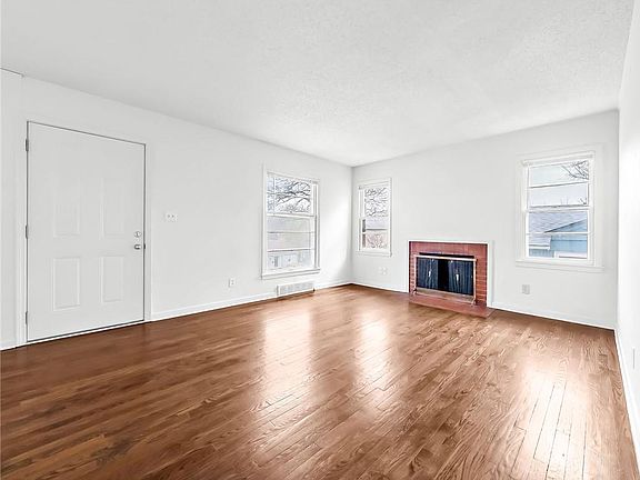 3rd image of 703 Hillside Ave
