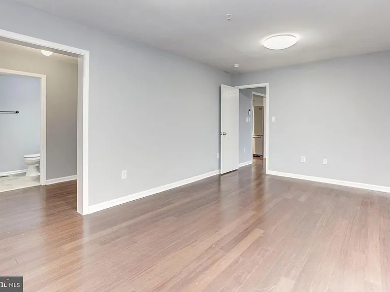 5755 Southern Ave — Photo 5
