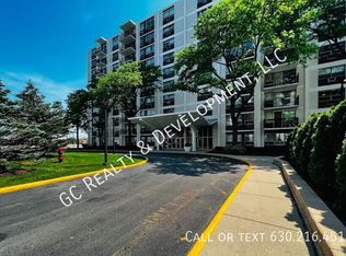 9001 Golf Rd APT 6H, Des Plaines, IL 60016