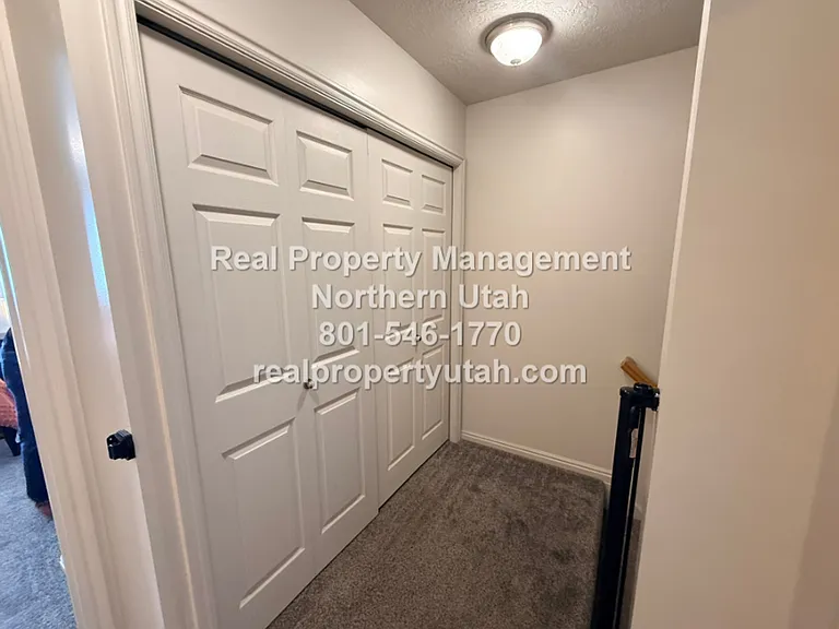 1241 E 6125 S — Photo 11