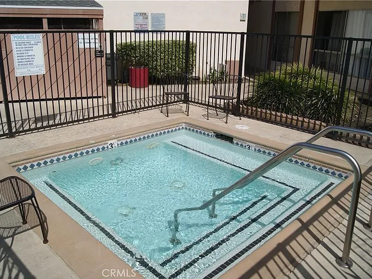 5585 E Pacific Coast Hwy #125 — Photo 9