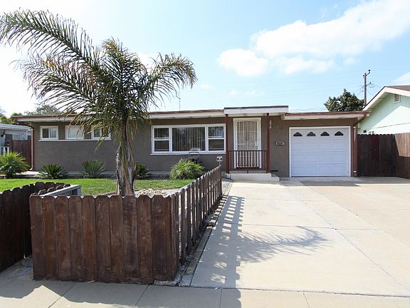 3rd image of 810 E Sierra Madre Ave