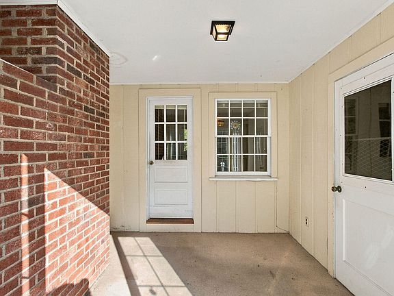 4th image of 50 Shallow Brook Road