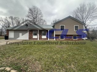 9825 S Kurtz Pl, Terre Haute, IN 47802