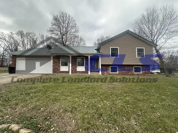 9825 S Kurtz Pl, Terre Haute, IN 47802