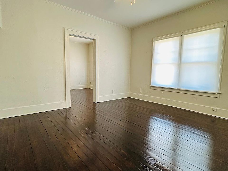 Original hardwood floors