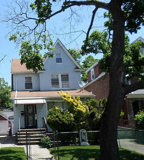 1st image of 10437 203rd St
