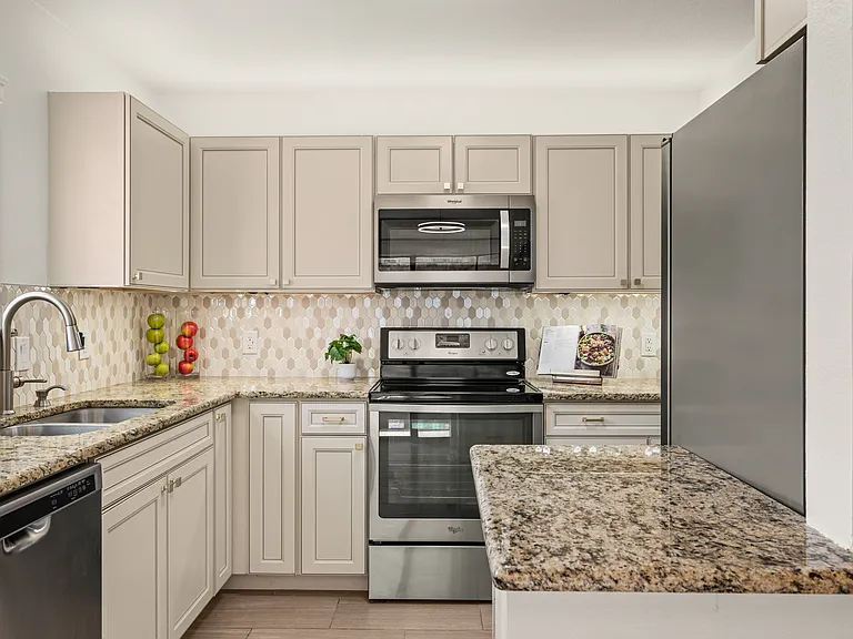 78 Morrow Dr — Photo 15