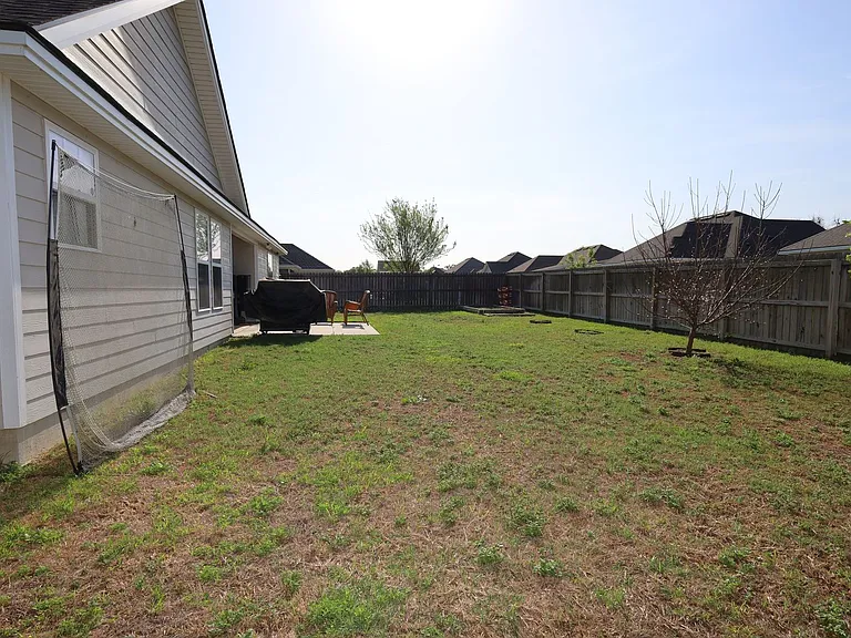 124 Floyd McNeal Dr — Photo 16