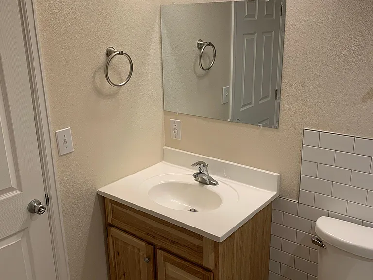 2900 Concord St #107 — Photo 6